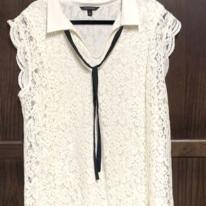 Womens Banana Republic off white lace blouse XL
